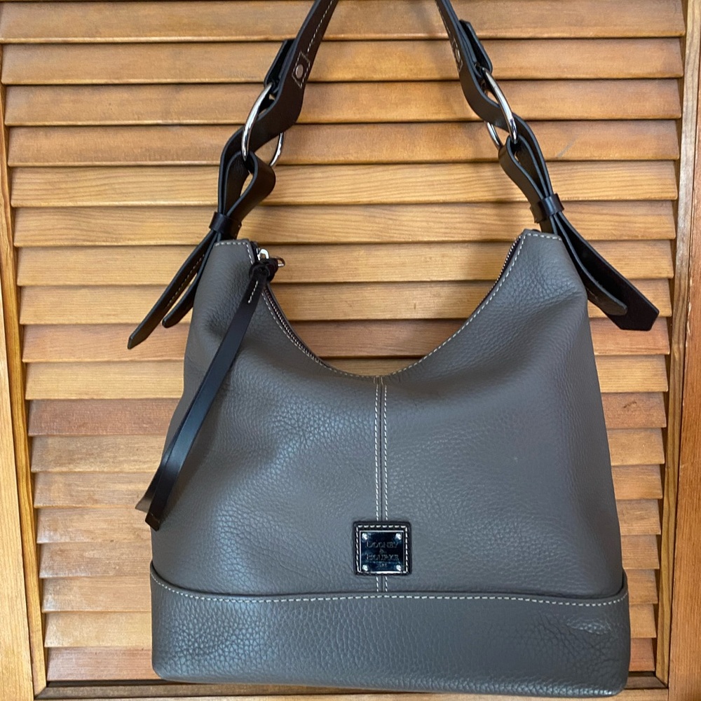 DOONEY & BOURKE LARGE TOTE
